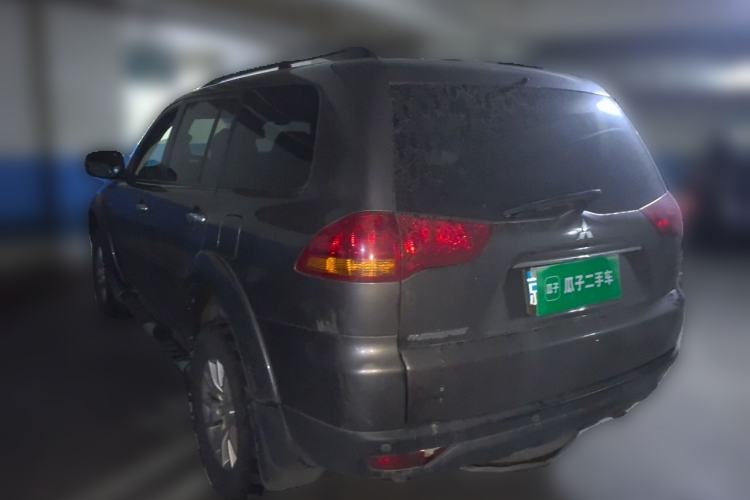 Used Mitsubishi Pajero Sport 2011 3.0L Luxury Navigation Edition Rear Left 45 Deg
