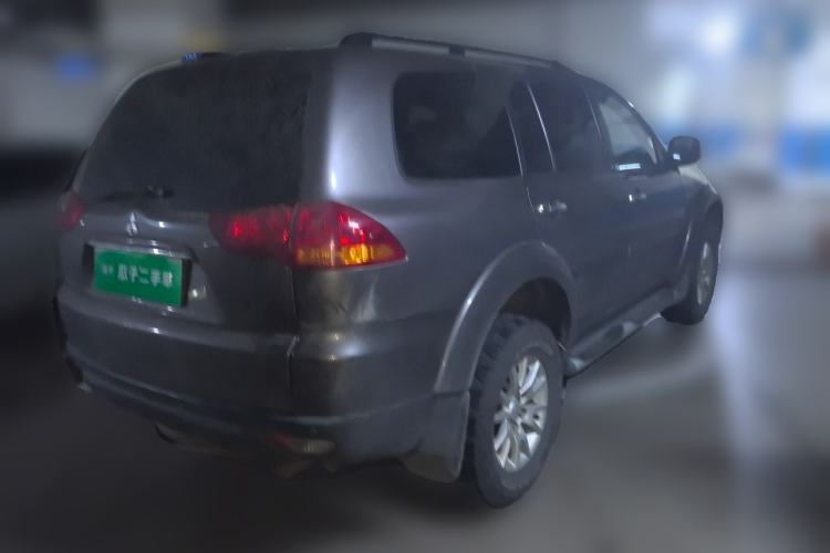 Used Mitsubishi Pajero Sport 2011 3.0L Luxury Navigation Edition Rear Right 45 Deg