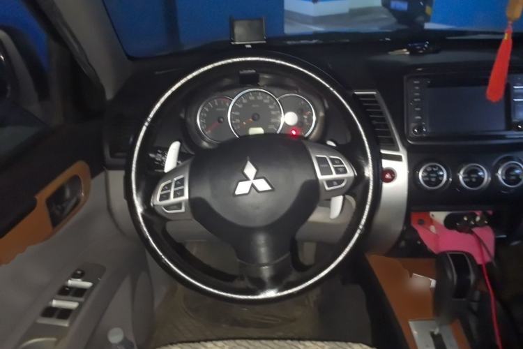 Used Mitsubishi Pajero Sport 2011 3.0L Luxury Navigation Edition Steering Wheel