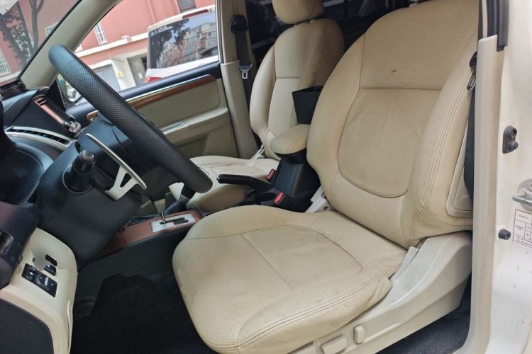 Used Mitsubishi Pajero Sport 2011 3.0L Luxury Navigation Edition Left Front Seat