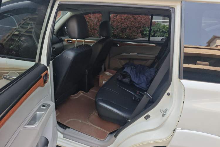 Used Mitsubishi Pajero Sport 2011 3.0L Sport Navigation Edition Left Rear Seat