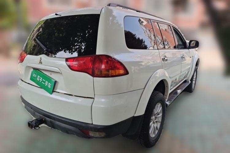 Used Mitsubishi Pajero Sport 2011 3.0L Luxury Navigation Edition Rear Right 45 Deg
