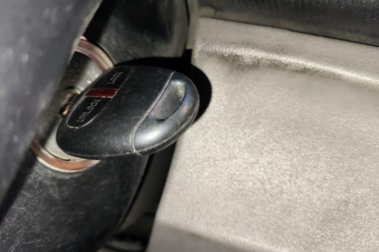 Used Mitsubishi Pajero Sport 2011 3.0L Luxury Navigation Edition Vehicle Key