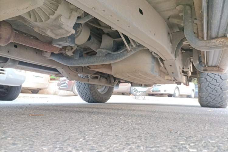 Used Mitsubishi Pajero Sport 2013 3.0L Automatic 4x4 Executive Edition Chassis Front Left