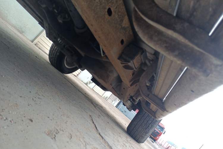 Used Mitsubishi Pajero Sport 2013 2.4L Manual Two-Wheel Drive Comfort Edition Chassis Front Left