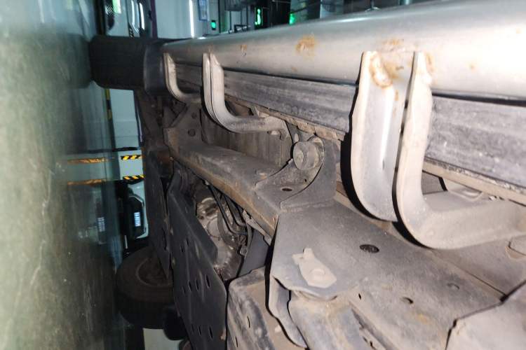 Used Mitsubishi Pajero Sport 2013 3.0L Automatic 4x4 Executive Edition Chassis Rear Left