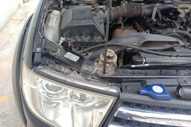 Used Mitsubishi Pajero Sport 2013 2.4L Manual Two-Wheel Drive Comfort Edition Engine Bay Right