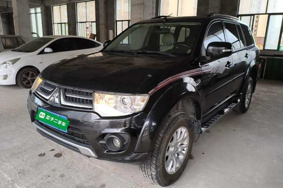 Mitsubishi Pajero Sport 2013