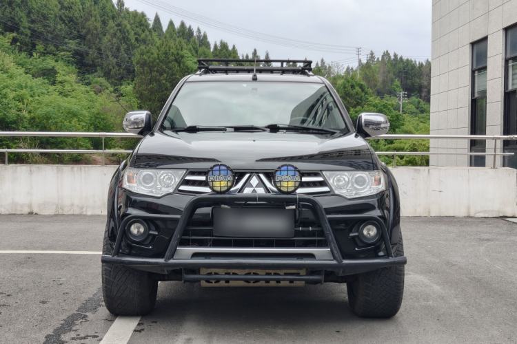Used Mitsubishi Pajero Sport 2013 3.0L Automatic 4x4 Executive Edition Exterior 1
