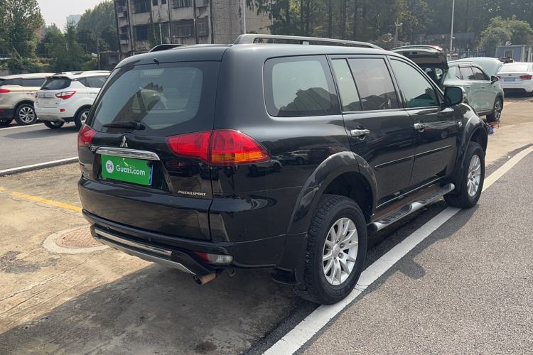 Used Mitsubishi Pajero Sport 2013 3.0L Automatic 4x4 Executive Edition Exterior 3