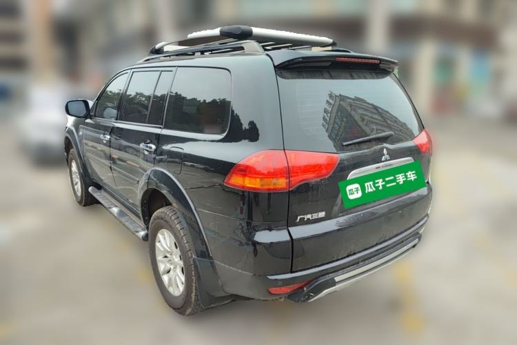 Used Mitsubishi Pajero Sport 2013 3.0L Automatic 4x4 Executive Edition Exterior 3