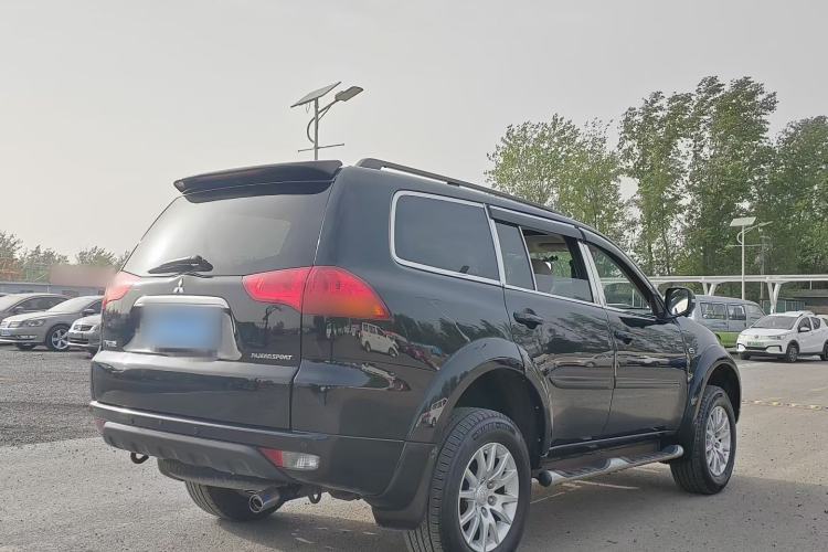 Used Mitsubishi Pajero Sport 2013 3.0L Automatic Two-Wheel Drive Luxury Edition Exterior 4
