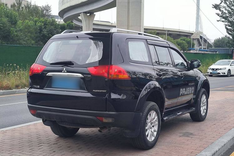 Used Mitsubishi Pajero Sport 2013 2.4L Manual Two-Wheel Drive Comfort Edition Exterior 5