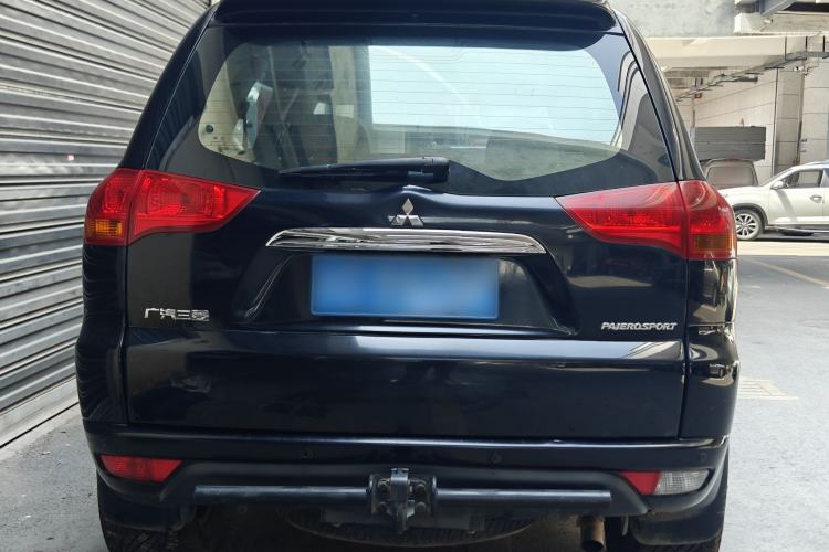 Used Mitsubishi Pajero Sport 2013 3.0L Automatic 4x4 Executive Edition Exterior 7