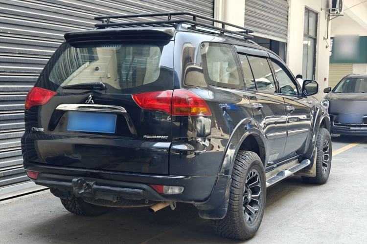 Used Mitsubishi Pajero Sport 2013 3.0L Automatic 4x4 Executive Edition Exterior 8