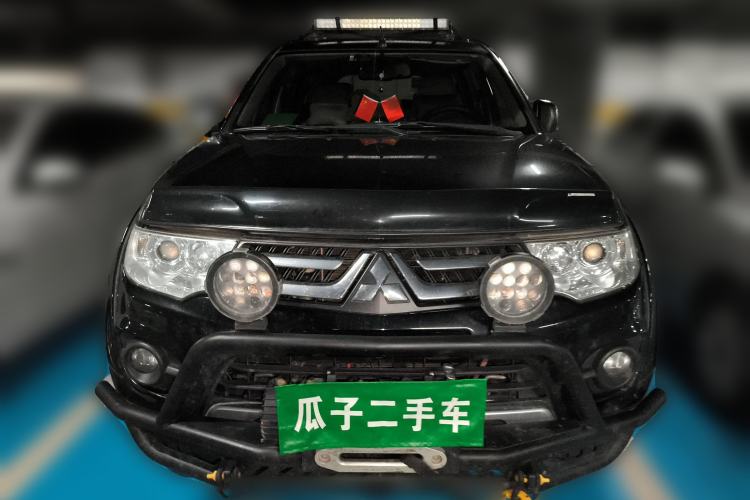 Used Mitsubishi Pajero Sport 2013 3.0L Automatic 4x4 Executive Edition Front
