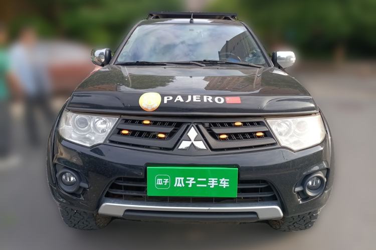 Used Mitsubishi Pajero Sport 2013 3.0L Automatic 4x4 Executive Edition Front