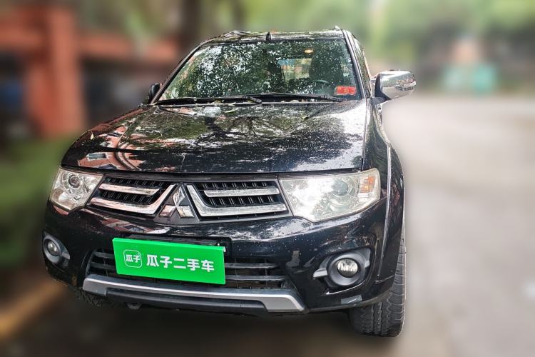 Used Mitsubishi Pajero Sport 2013 3.0L Automatic 4x4 Executive Edition Front