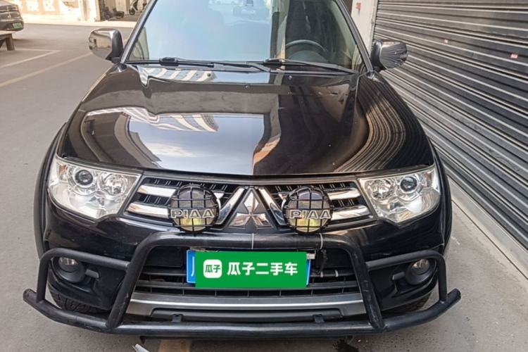 Used Mitsubishi Pajero Sport 2013 3.0L Automatic 4x4 Executive Edition Front