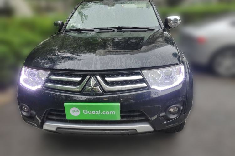 Used Mitsubishi Pajero Sport 2013 3.0L Automatic 4x4 Flagship Edition Front