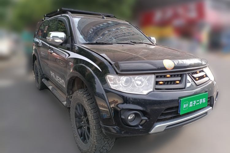 Used Mitsubishi Pajero Sport 2013 3.0L Automatic 4x4 Executive Edition Front Right 45 Deg