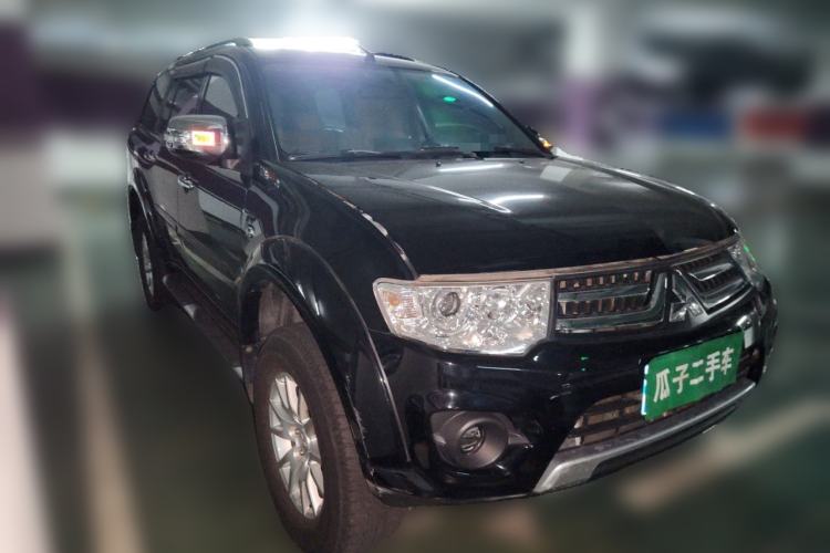 Used Mitsubishi Pajero Sport 2013 3.0L Automatic 4x4 Executive Edition Front Right 45 Deg