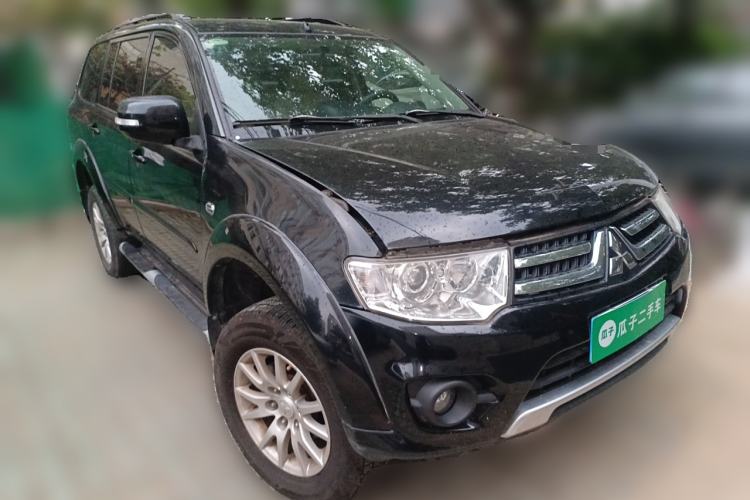 Used Mitsubishi Pajero Sport 2013 3.0L Automatic Two-Wheel Drive Luxury Edition Front Right 45 Deg
