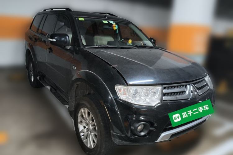 Used Mitsubishi Pajero Sport 2013 3.0L Automatic Two-Wheel Drive Luxury Edition Front Right 45 Deg