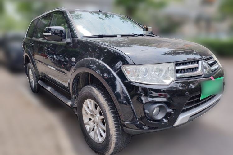 Used Mitsubishi Pajero Sport 2013 3.0L Automatic Two-Wheel Drive Luxury Edition Front Right 45 Deg