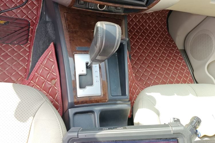 Used Mitsubishi Pajero Sport 2013 3.0L Automatic Two-Wheel Drive Luxury Edition Gear Lever