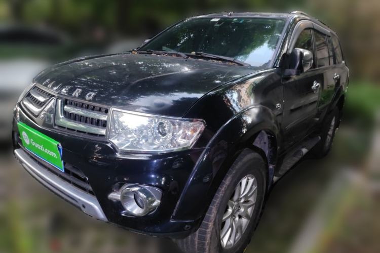 Used Mitsubishi Pajero Sport 2013 3.0L Automatic 4x4 Executive Edition Guazi used car, China used car export, Used car for sale, Used  cars, Cheapest cars for sale