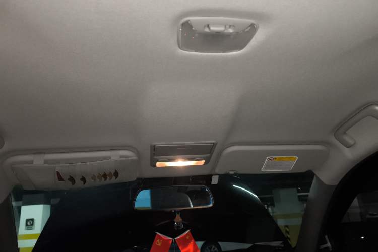 Used Mitsubishi Pajero Sport 2013 3.0L Automatic 4x4 Executive Edition Headliner
