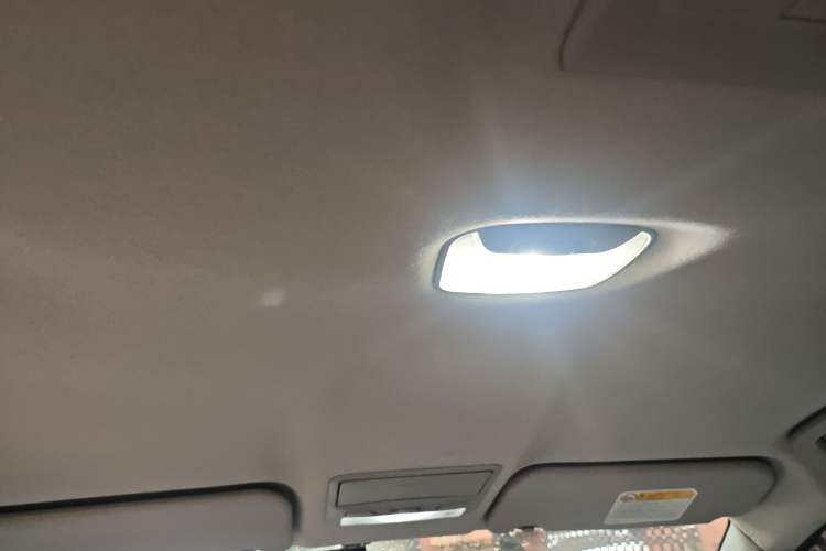 Used Mitsubishi Pajero Sport 2013 3.0L Automatic 4x4 Executive Edition Headliner