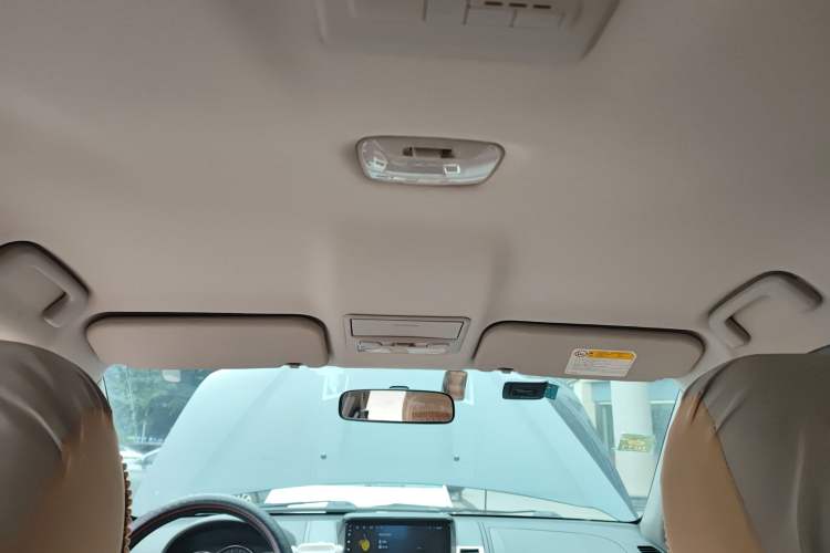 Used Mitsubishi Pajero Sport 2013 3.0L Automatic 4x4 Executive Edition Headliner