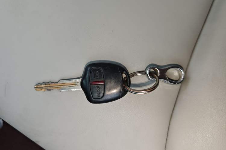 Used Mitsubishi Pajero Sport 2013 3.0L Automatic 4x4 Executive Edition Interior 1