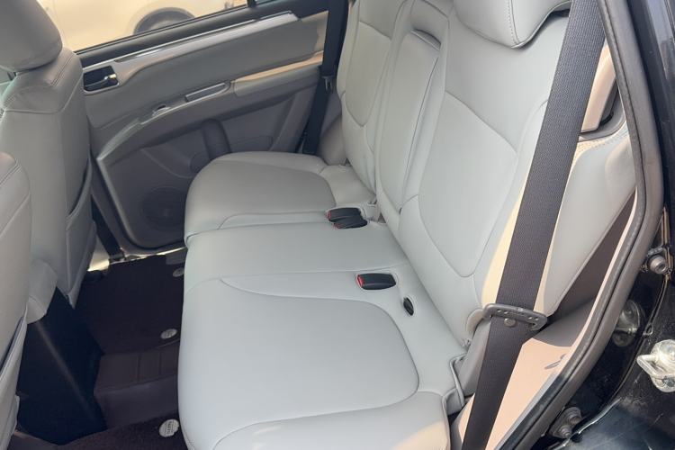 Used Mitsubishi Pajero Sport 2013 3.0L Automatic 4x4 Executive Edition Interior 1