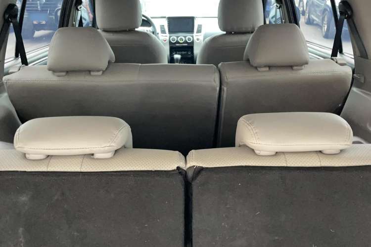 Used Mitsubishi Pajero Sport 2013 3.0L Automatic 4x4 Executive Edition Interior 5