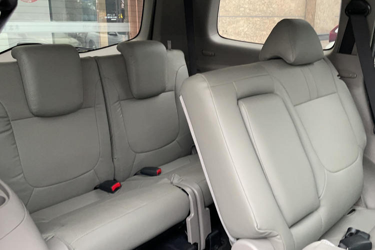 Used Mitsubishi Pajero Sport 2013 3.0L Automatic 4x4 Executive Edition Interior 7