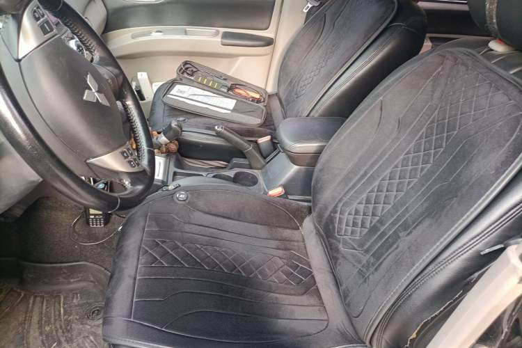 Used Mitsubishi Pajero Sport 2013 3.0L Automatic 4x4 Executive Edition Left Front Seat