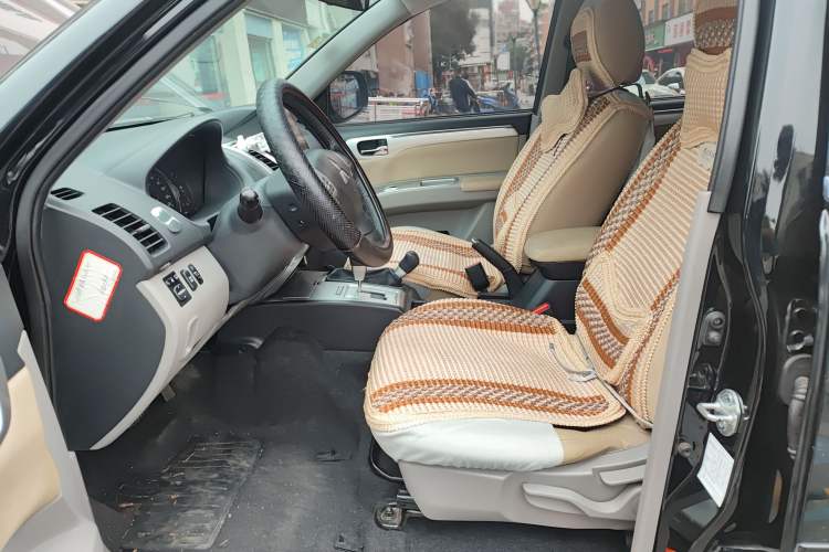 Used Mitsubishi Pajero Sport 2013 3.0L Automatic 4x4 Executive Edition Left Front Seat