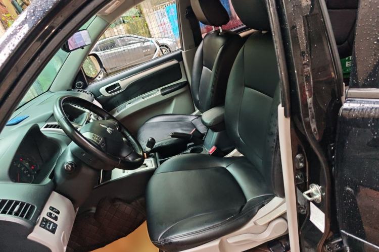 Used Mitsubishi Pajero Sport 2013 3.0L Automatic 4x4 Executive Edition Left Front Seat