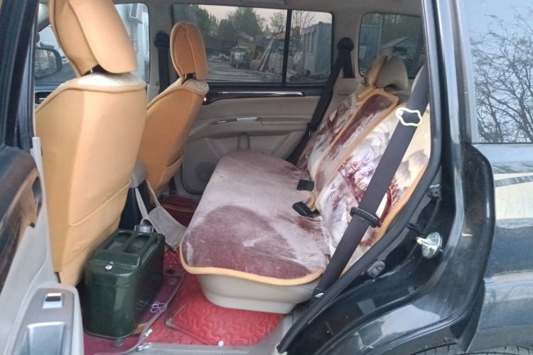 Used Mitsubishi Pajero Sport 2013 3.0L Automatic Two-Wheel Drive Luxury Edition Left Rear Seat
