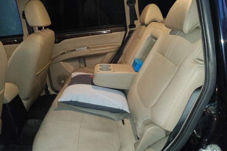 Used Mitsubishi Pajero Sport 2013 3.0L Automatic Two-Wheel Drive Luxury Edition Left Rear Seat
