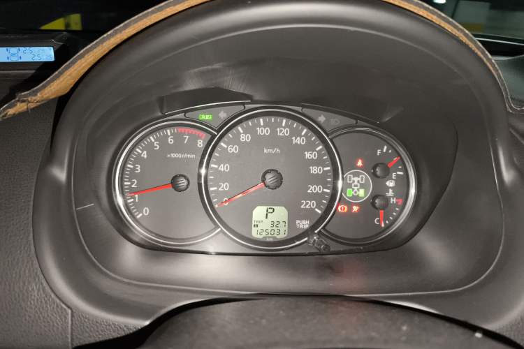 Used Mitsubishi Pajero Sport 2013 3.0L Automatic 4x4 Executive Edition Odometer Close Up