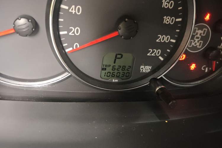 Used Mitsubishi Pajero Sport 2013 3.0L Automatic 4x4 Executive Edition Odometer Close Up