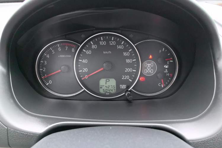 Used Mitsubishi Pajero Sport 2013 3.0L Automatic 4x4 Executive Edition Odometer Close Up