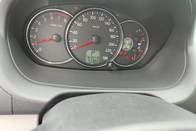 Used Mitsubishi Pajero Sport 2013 3.0L Automatic 4x4 Executive Edition Odometer Close Up