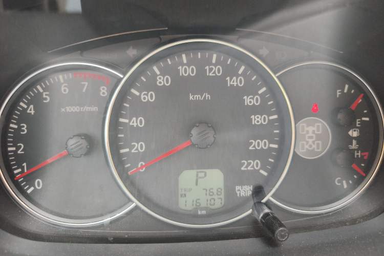 Used Mitsubishi Pajero Sport 2013 3.0L Automatic 4x4 Executive Edition Odometer Close Up