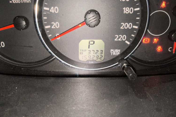 Used Mitsubishi Pajero Sport 2013 3.0L Automatic Two-Wheel Drive Luxury Edition Odometer Close Up