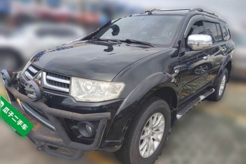 Mitsubishi Pajero Sport 2013